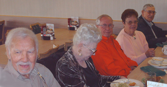 PICT088.jpg (56500 bytes)